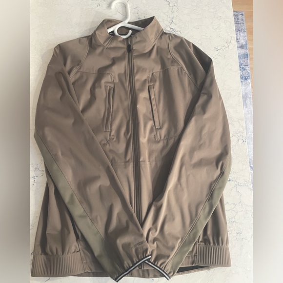 Under Armour mens lightweight coat. - Picture 2 of 12